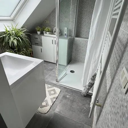 Appartement Cosy 1 Bedroom 900m From *